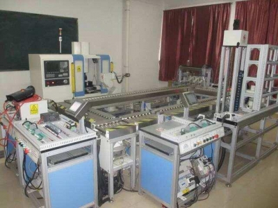 工機器人技術(shù)專業(yè)實訓(xùn)室設(shè)備