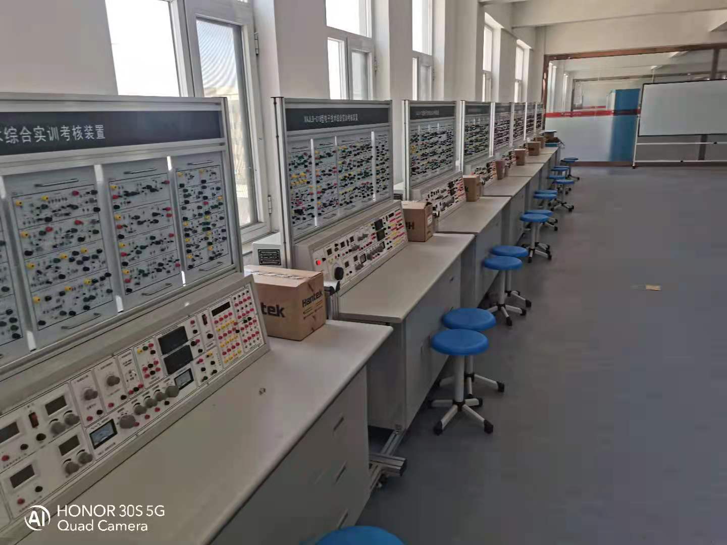 教學設備生產場地實拍